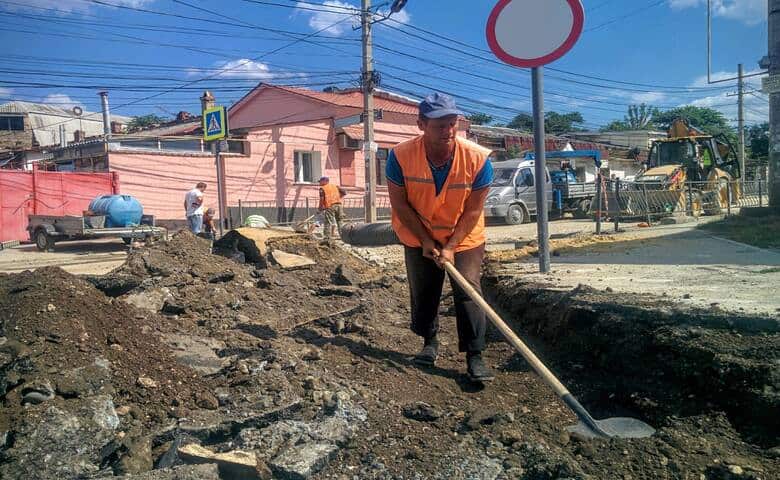 Завершение ремонта улицы Крылова в Симферополе